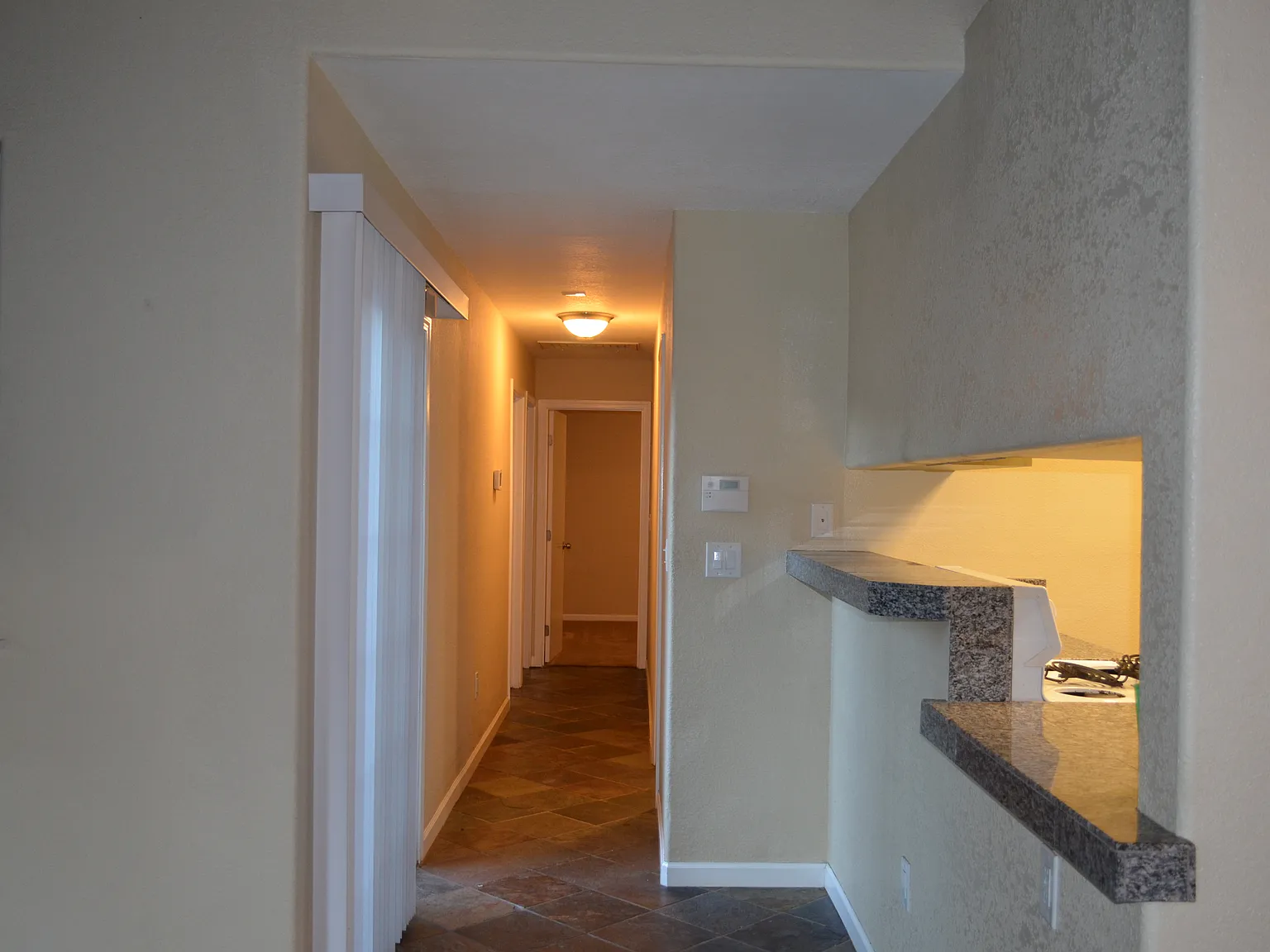 3 bed, 1200 sqft, $2,375 — Photo 4