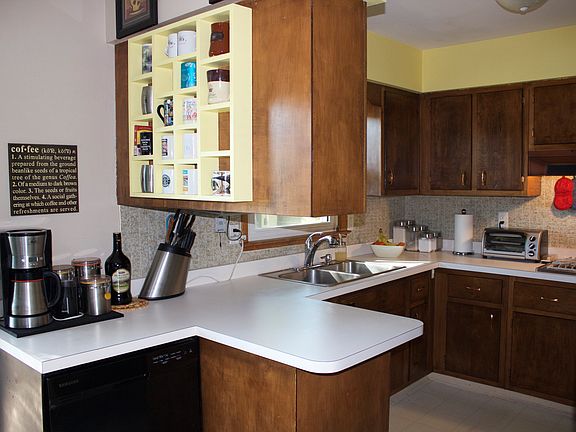 5th image of 6291 Wyandot Ave