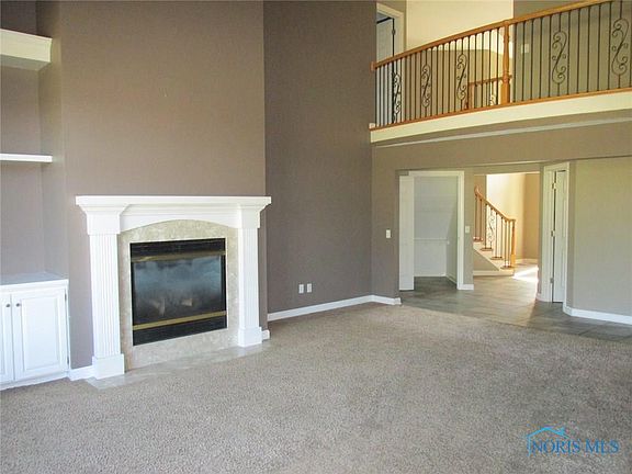 3rd image of 7944 Honeysuckle Ln