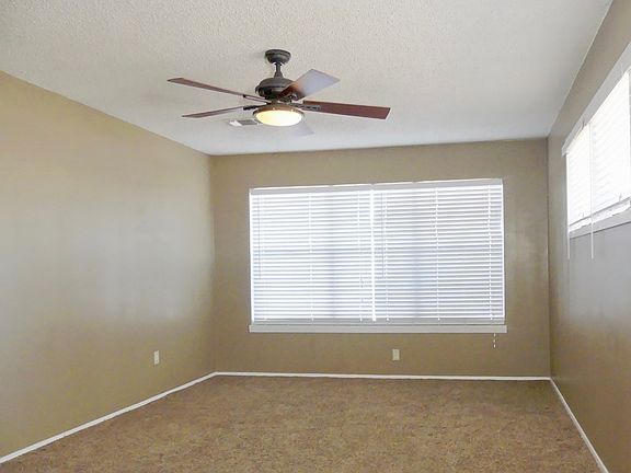 3rd image of 901 NW 12th Pl