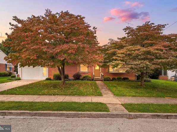 40 Maryland Ave, Littlestown, PA 17340