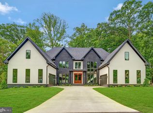 8539 Aponi Rd, Vienna, VA 22180