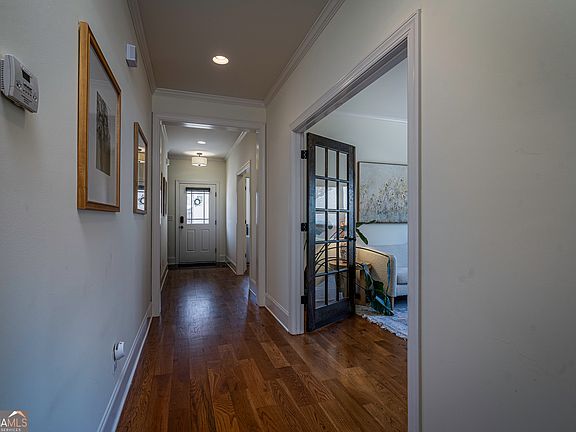 3rd image of 1866 Meadow Springs Dr