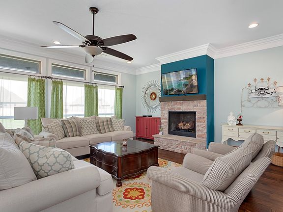 3rd image of 470 Claybrook Dr