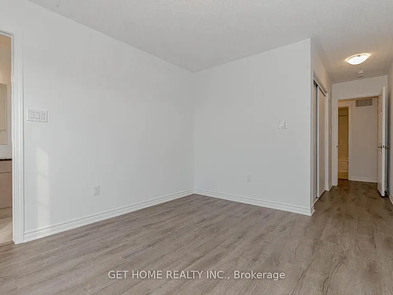 1909 Thames Cir — Photo 28