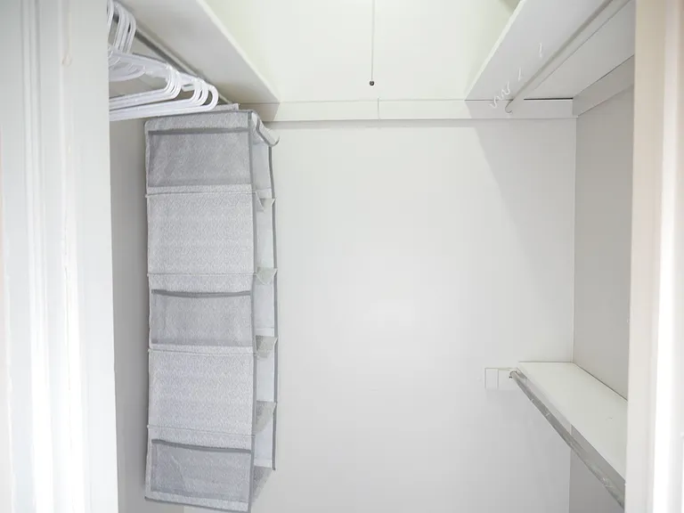2 bed, 1.0 bath, 1024 sqft, $2,000 — Photo 35
