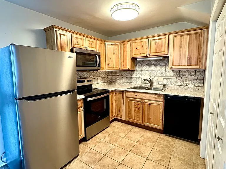 9574 Shenandoah Dr — Photo 3