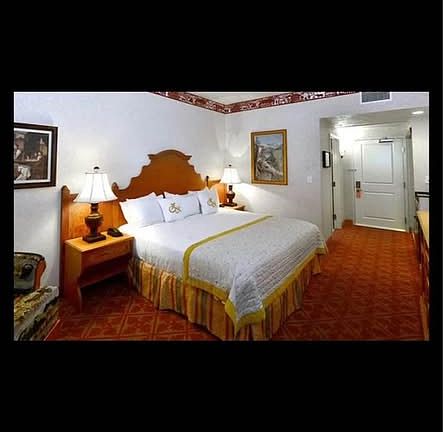 5th image of 784 Resort Dr #136