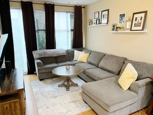 92 City Limits Cir, Oakland, CA 94608