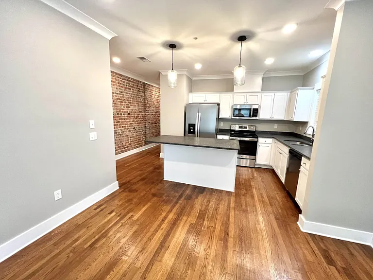 26 N McLean Blvd #201 — Photo 5