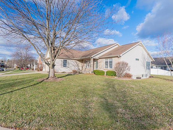 3rd image of 1612 Myra Ln