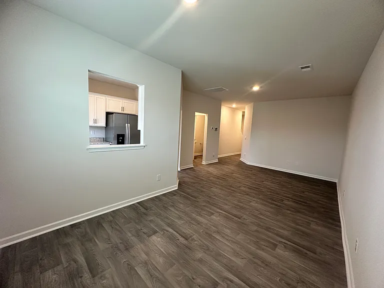 1351 Amberview Ln — Photo 20