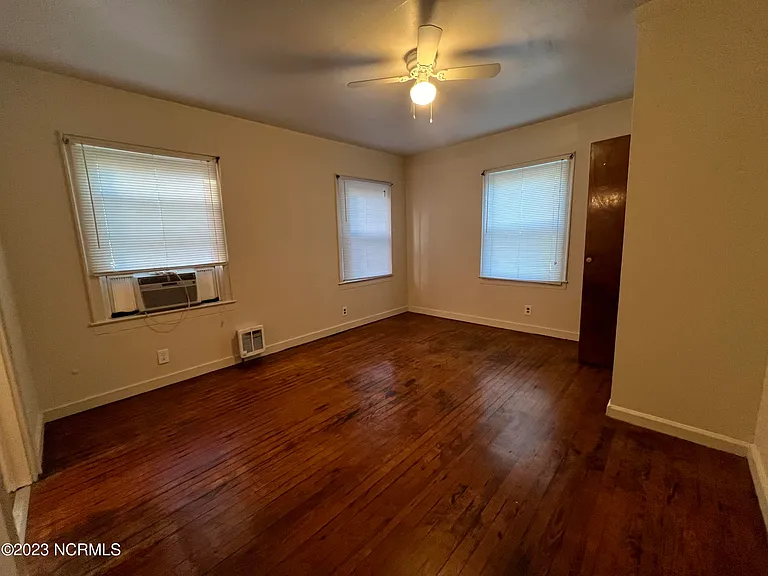306 N 11th St #4 — Photo 6