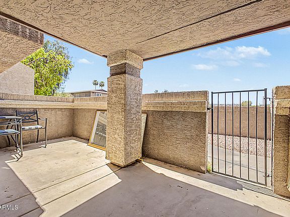 4th image of 1905 E UNIVERSITY Drive #132