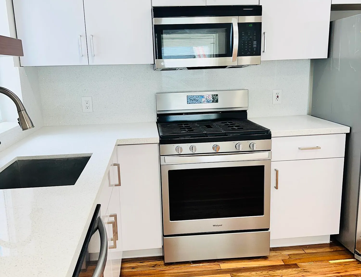 2 bed, 1.0 bath, 1250 sqft, $2,300 — Photo 4