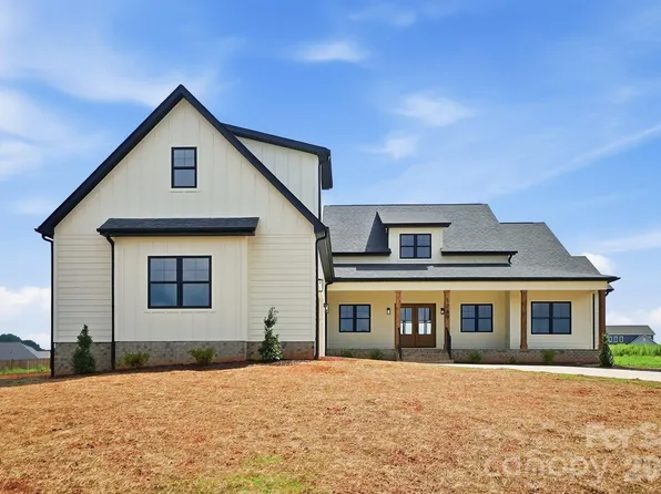 1249 Stonegate Dr, Salisbury, NC 28147