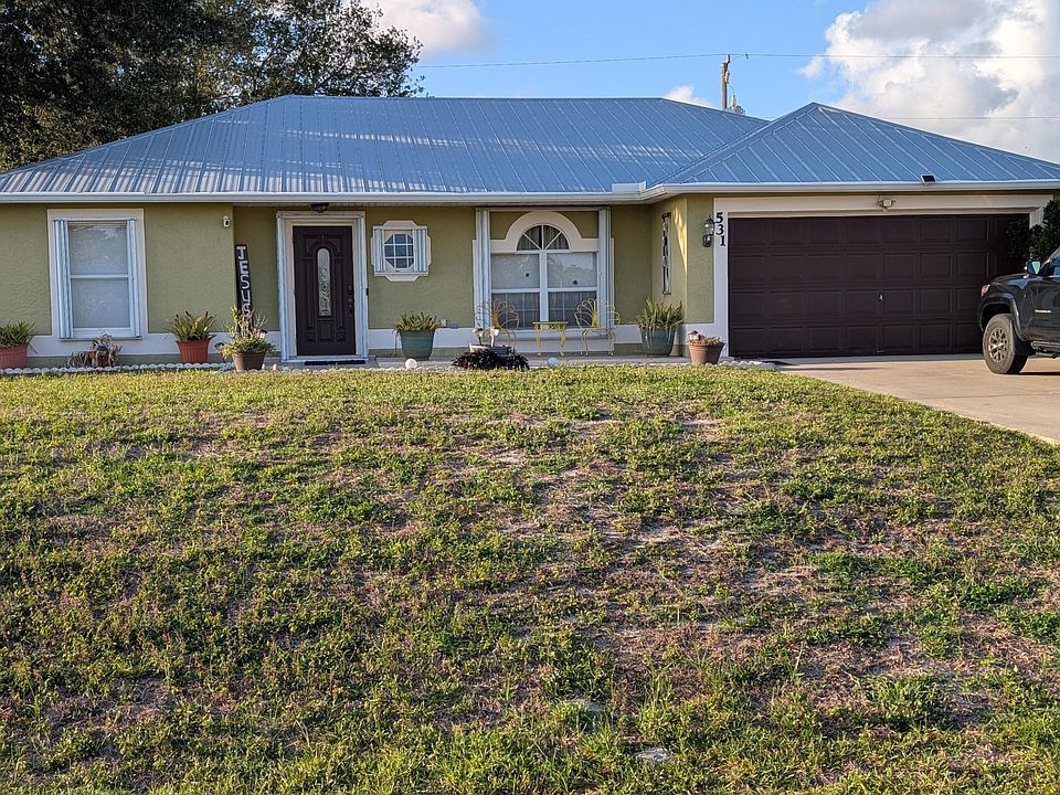 1st image of 531 SW Bradshaw Circle