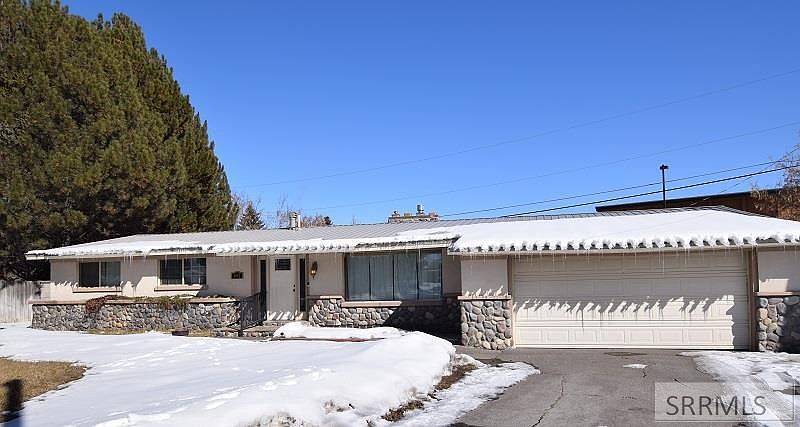 1st image of 1917 Riviera Cir
