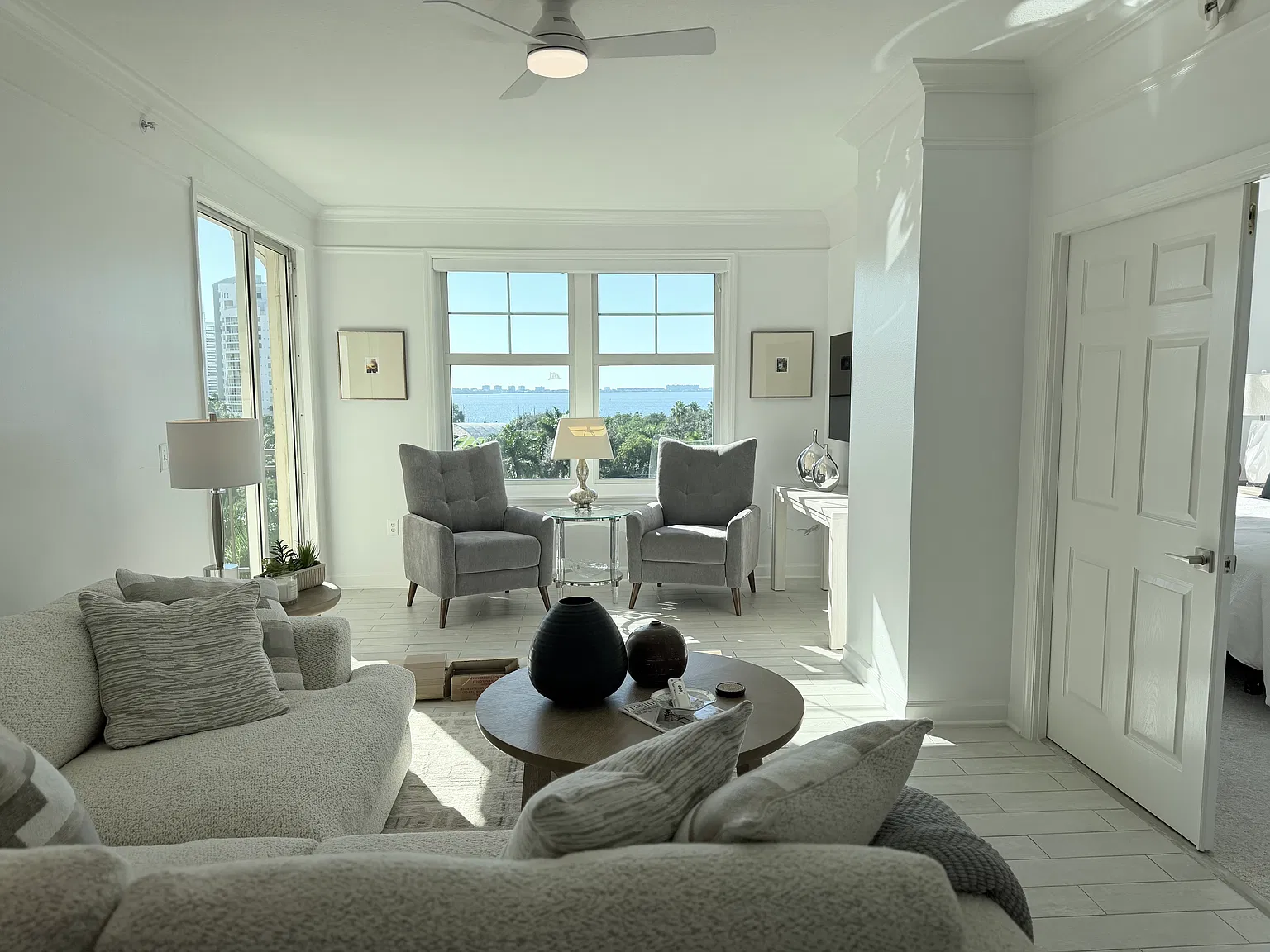 2 bed, 1100 sqft, $3,500 — Photo 3