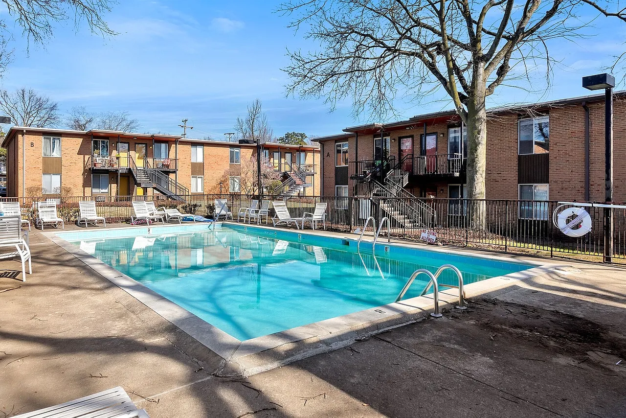 1 bed, 600 sqft, $1,200 — Photo 1