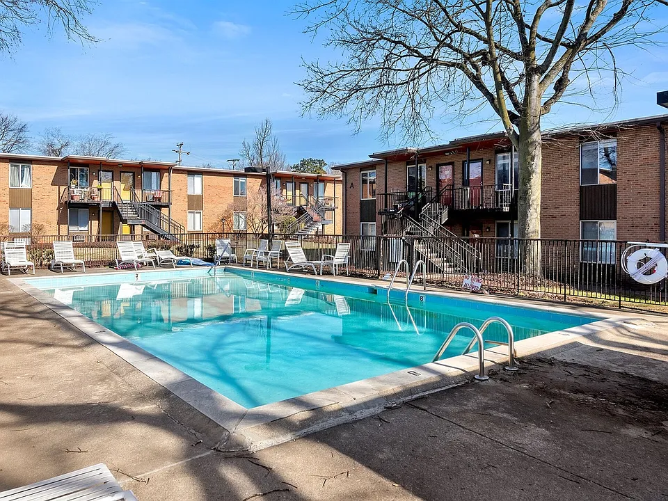3600 Hillsboro Pike #B9
