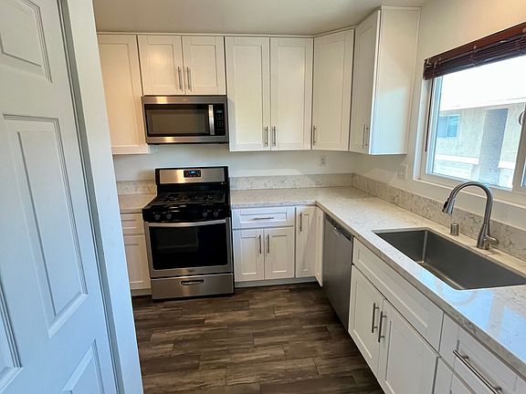 4th image of 4265 Mesa Vista Way Unit 2