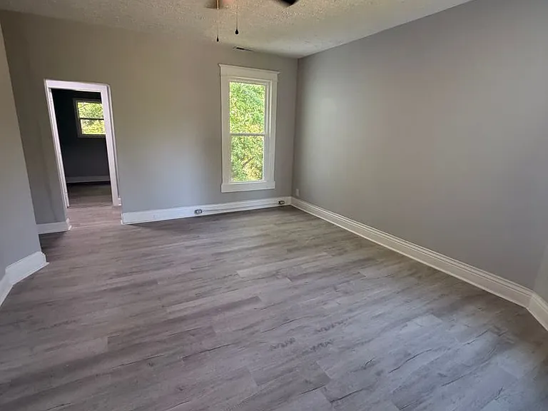 4140 W Broadway — Photo 31