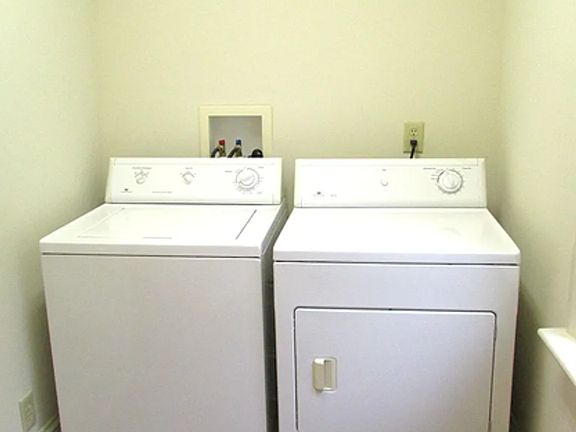 5th image of 5 S Plum St