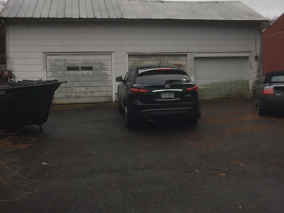 3 Car Garage w/wood shop
