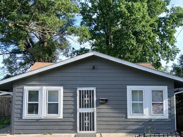 145 E Farmer St, Independence, MO 64050