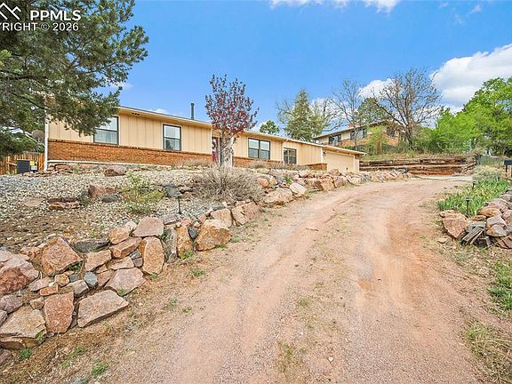 3rd image of 1146 Terrace Rd