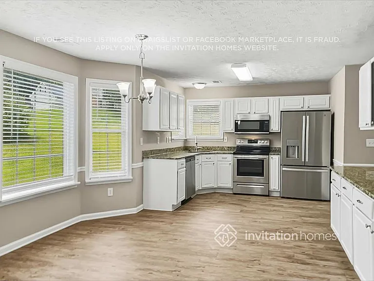 4416 Glen Heights Trl — Photo 10