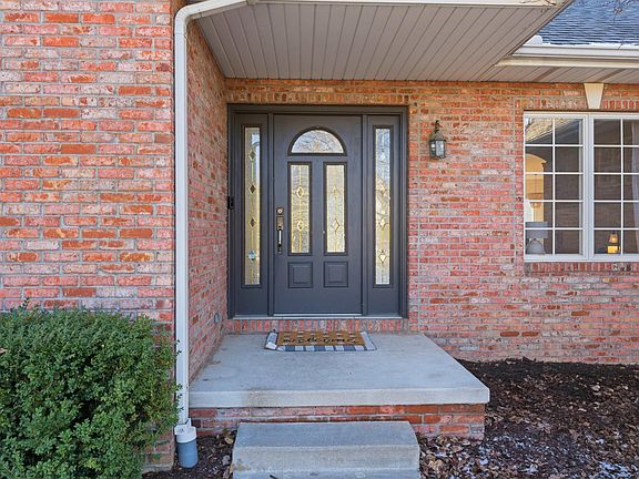 4th image of 6010 Woodbridge Pl