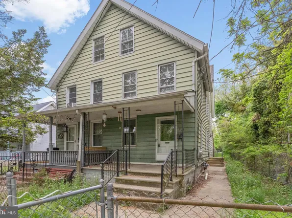 14 7th St, Salem, NJ 08079