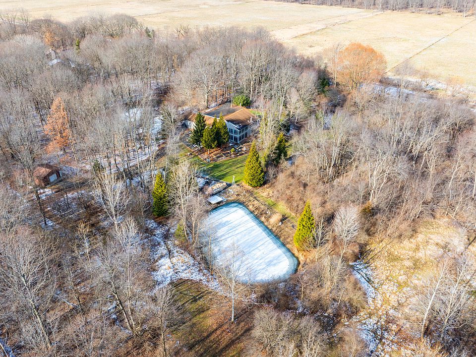 10816 E Xy Ave, Vicksburg, MI 49097 | Zillow