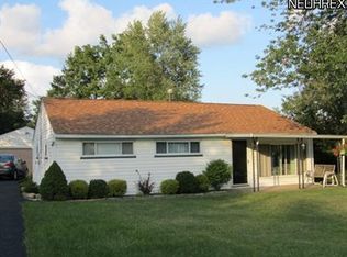 1741 W Idlewood Dr, Twinsburg, OH 44087