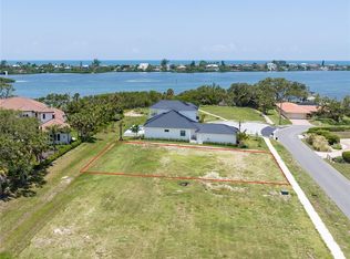 1431 Bayshore Rd, Nokomis, FL 34275