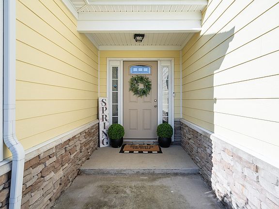 2nd image of 5711 Enclave Dr