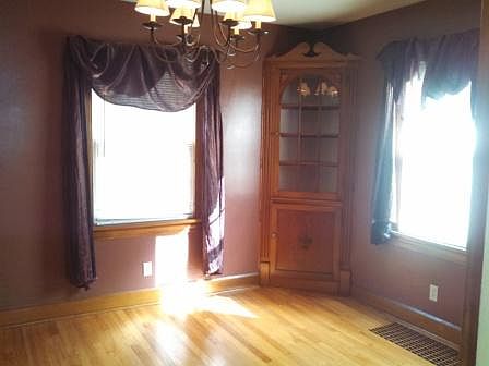 1st image of 752 E Highland Ave