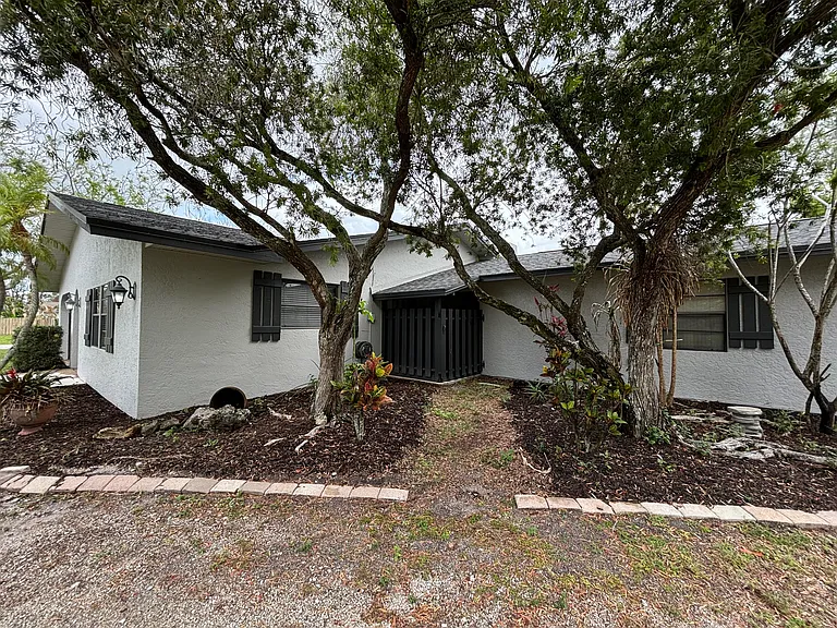 202 SW Crescent Ave — Photo 25