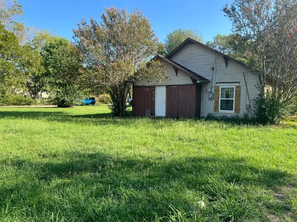 418 E Dewey St, Malakoff, TX 75148