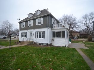 100 Grove Ave, Hampshire, IL