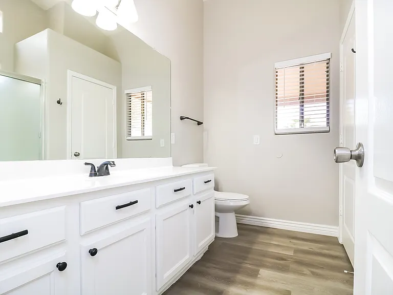 12424 W San Miguel Ave — Photo 12