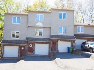 882 N Colony Rd APT 16, Meriden, CT 06450