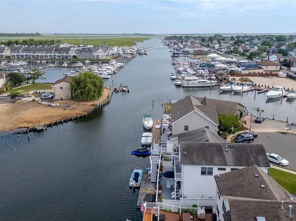 267 Gordon Place, Freeport, NY 11520