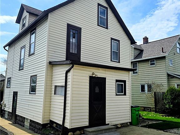 5th image of 1055 W Tuscarawas Ave