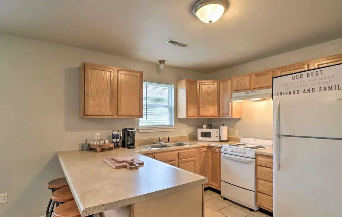 2 bed, 1.5 bath, 893 sqft, $1,850 — Photo 1