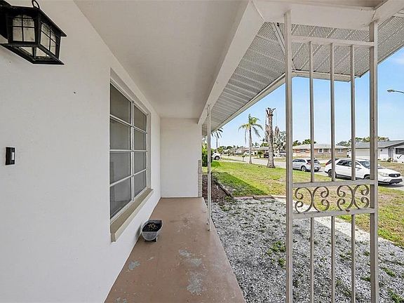 3rd image of 8018 Valmy Ln