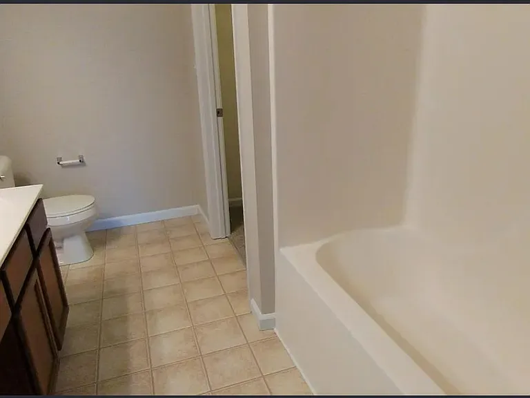 3202 Spring Creek Ln — Photo 14