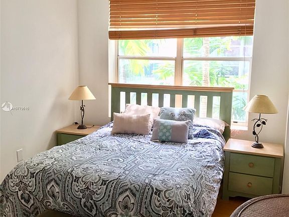 2nd image of 1460 Ocean Dr APT 402